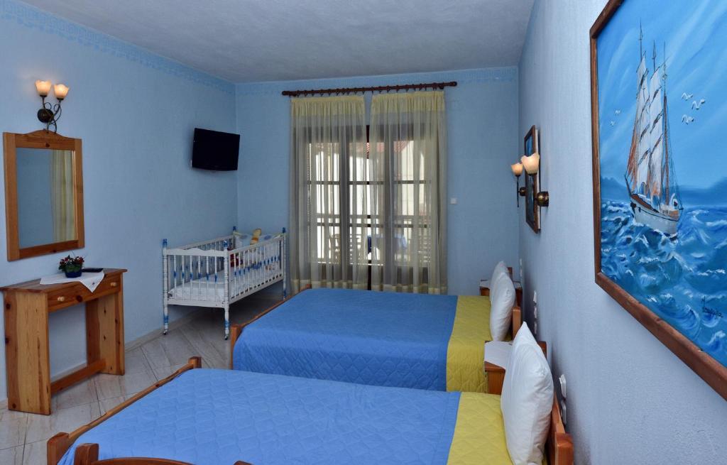 Aris Junior Studio & Apartments Нео Клима Стая снимка